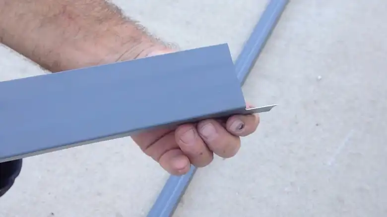 How to Trim an Aluminum Door